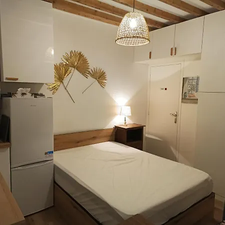 Studio, Place De La Nation, 1mn A Pied Du Metro 1,2,6,9 Et Rer A Appartamento