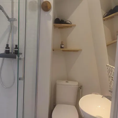 Studio, Place De La Nation, 1mn A Pied Du Metro 1,2,6,9 Et Rer A Appartamento